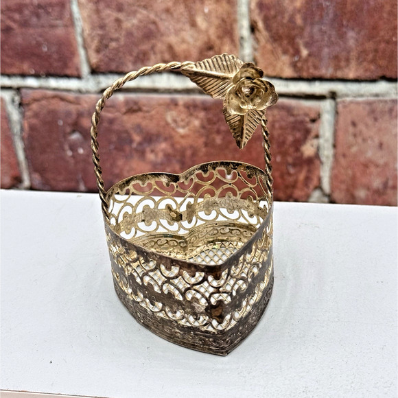 Vintage Silver Plated Filigree Heart Shaped Basket Trinket Holder w Rose - Picture 1 of 8